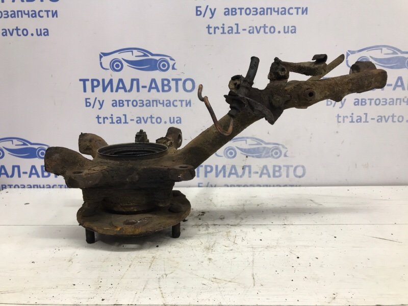 Кулак поворотный правый со ступицей Prado 2002-2009 J120 3.0 Diesel 1KDFTV