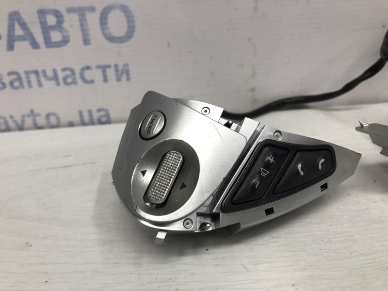 Кнопки руля Juke 2010-2019 F15 1.6 turbo MR16DDT