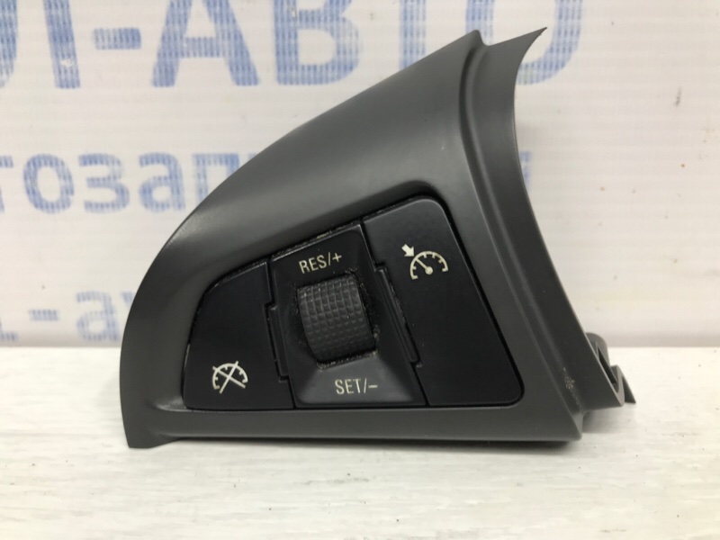 Кнопки руля Chevrolet Cruze 2009-2016 J300 1.8 F18D4 13292666 Б/У