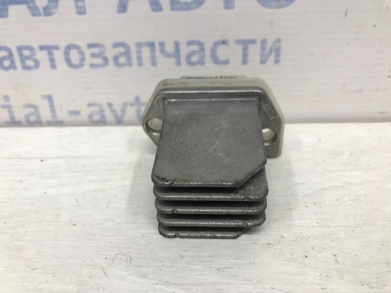 Резистор печки Juke 2010-2019 F15 1.6 turbo MR16DDT Резистор печки Juke 2010-2019 F15 1.6 turbo MR16DDT