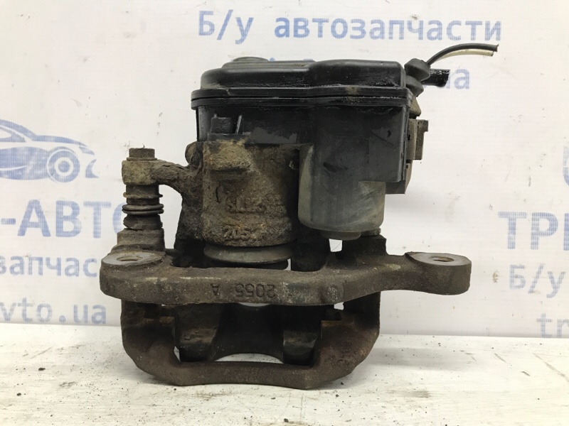 Суппорт задний левый X-Trail 2014-2021 T32 1.6 diesel R9M