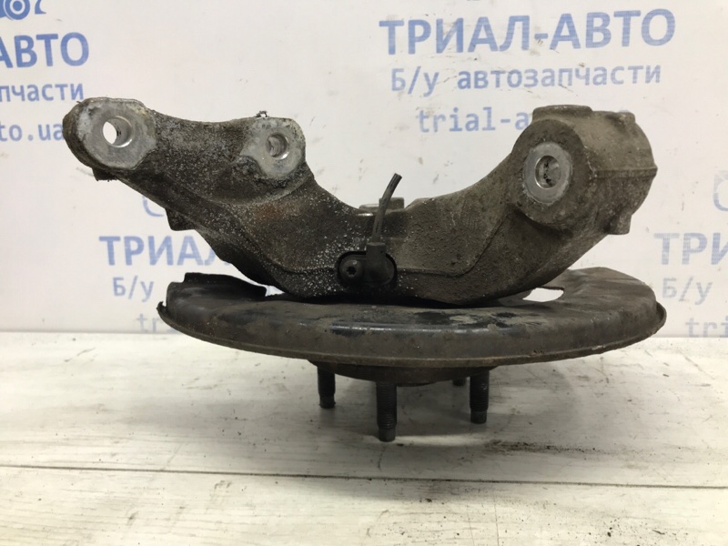 Кулак поворотный левый со ступицей Chevrolet Cruze J300 1.8 F18D4