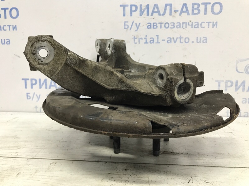 Кулак поворотный левый со ступицей Cruze 2009-2016 J300 1.8 F18D4
