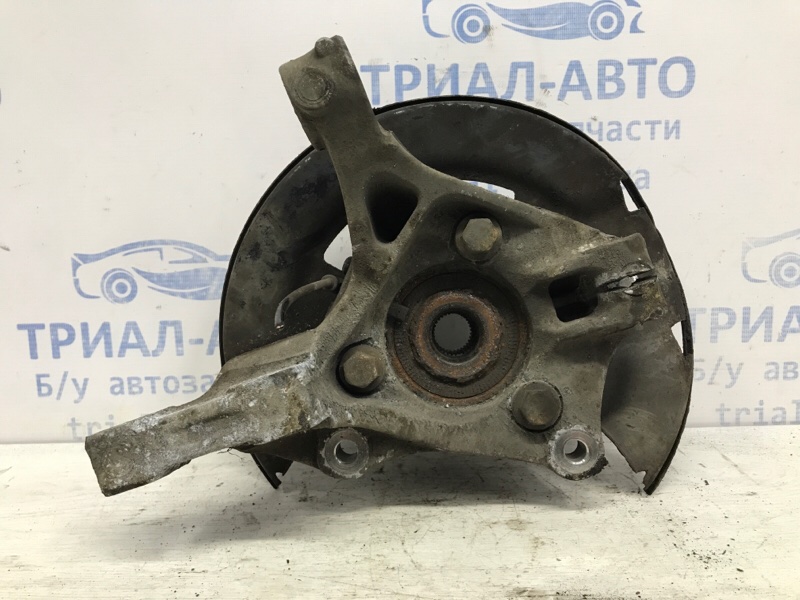 Кулак поворотный правый со ступицей Chevrolet Cruze 2009-2016 J300 1.8 F18D4 13319481 Б/У