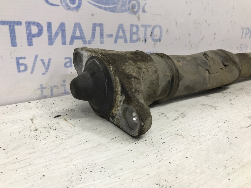 Амортизатор задний Kia Ceed ED 1.6 diesel D4FB Амортизатор задний Kia Ceed ED 1.6 diesel D4FB