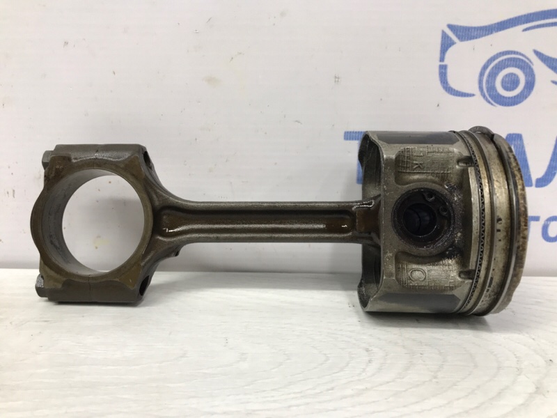 Поршень с шатуном Nissan Juke 2010-2019 F15 1.6 turbo MR16DDT A20101KC0A Б/У