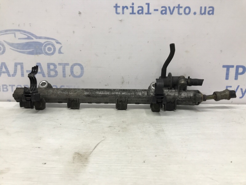 Топливная рампа Mitsubishi Lancer 2003-2009 9 1.6 бензин 4G18 MR420461 Б/У