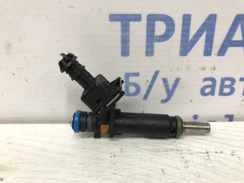 Форсунка топливная Chevrolet Cruze 2009-2016 J300 1.8 F18D4 55353806 Б/У