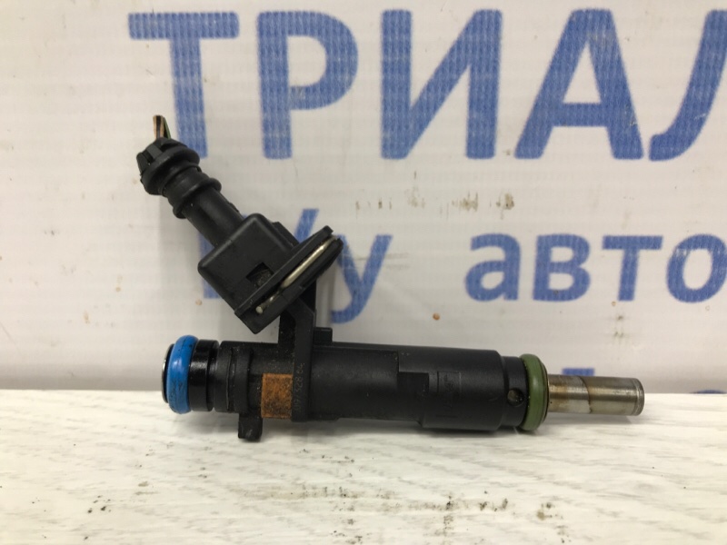 Форсунка топливная Chevrolet Cruze 2009-2016 J300 1.8 F18D4 55353806 Б/У