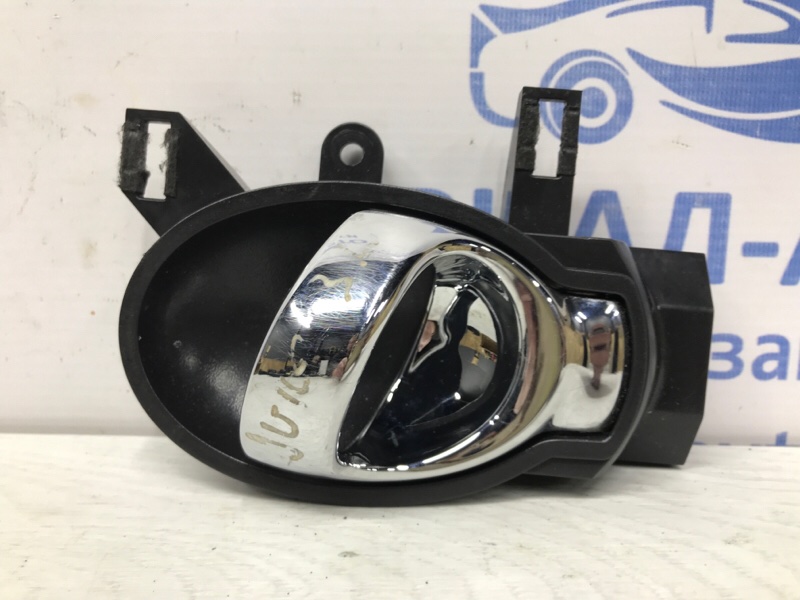 Ручка двери внутренняя левая Nissan Juke 2010-2019 F15 1.6 turbo MR16DDT 806711HA0B Б/У