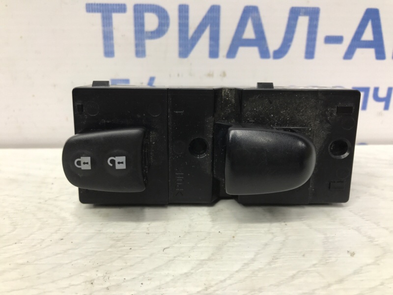 Кнопка стеклоподъемника передняя Nissan Juke 2010-2019 F15 1.6 turbo MR16DDT 254111KL0A Б/У