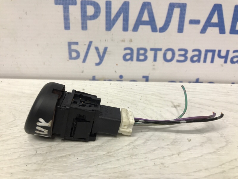Кнопка аварийки Juke 2010-2019 F15 1.6 turbo MR16DDT
