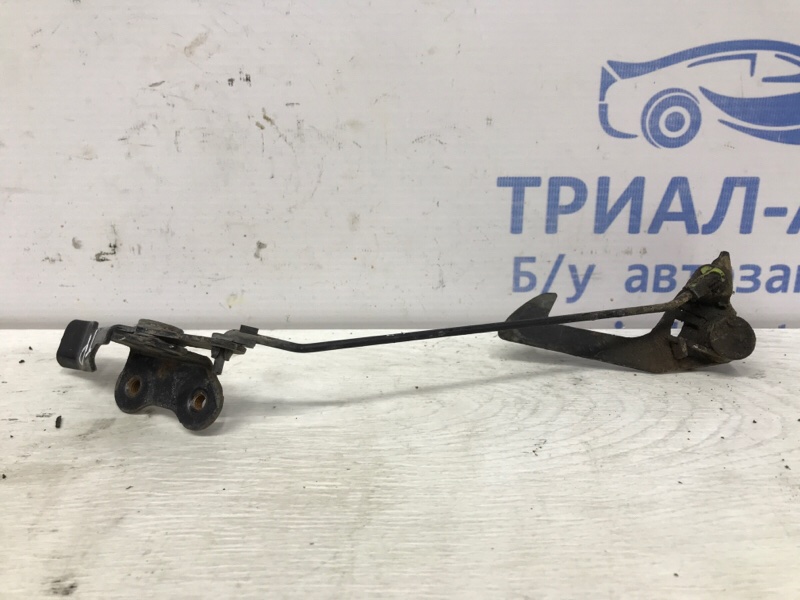 Крюк капота Toyota Prado 2002-2009 J120 3.0 Diesel 1KDFTV 53510-60150 Б/У