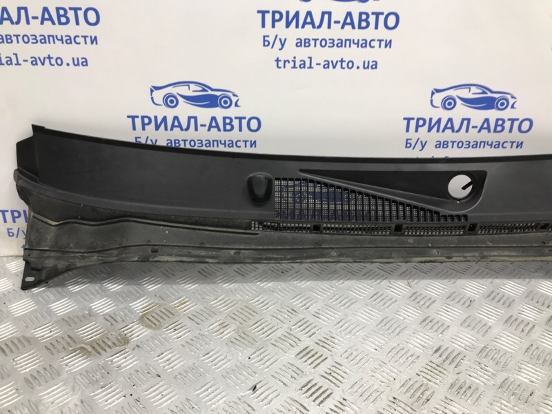 Дефлектор дворников Pathfinder 2004-2014 R51 2.5 Diesel YD25DDTI