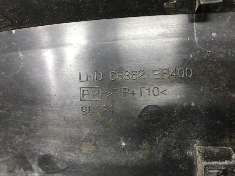 Дефлектор дворников Pathfinder 2004-2014 R51 2.5 Diesel YD25DDTI