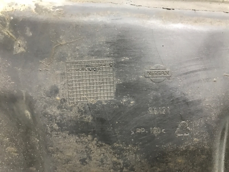Накладка бампера передняя Pathfinder 2004-2014 R51 2.5 Diesel YD25DDTI