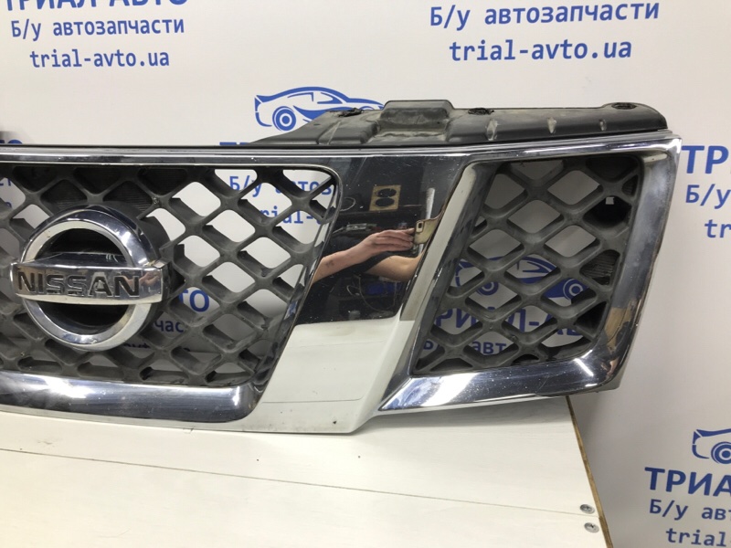Решетка радиатора Nissan Pathfinder R51 2.5 Diesel YD25DDTI