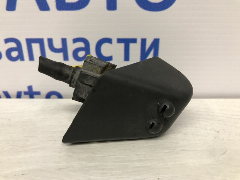 Омыватель фары правый Nissan Pathfinder 2004-2014 R51 2.5 Diesel YD25DDTI 28641EB300 Б/У
