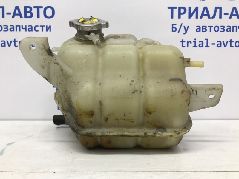 Бачок радиатора (расширительный) Pathfinder 2004-2014 R51 2.5 Diesel YD25DDTI