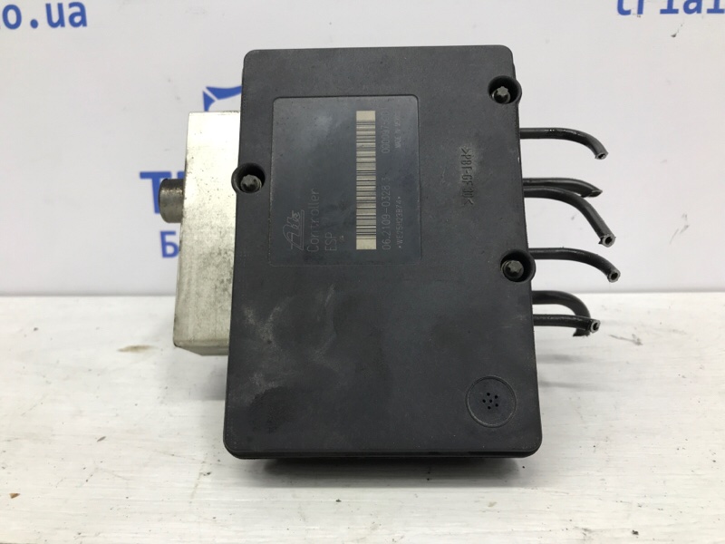 Блок abs Nissan Pathfinder R51 2.5 Diesel YD25DDTI