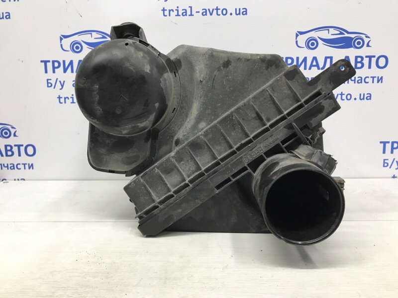 Корпус воздушного фильтра Nissan Pathfinder R51 2.5 Diesel YD25DDTI Корпус воздушного фильтра Nissan Pathfinder R51 2.5 Diesel YD25DDTI