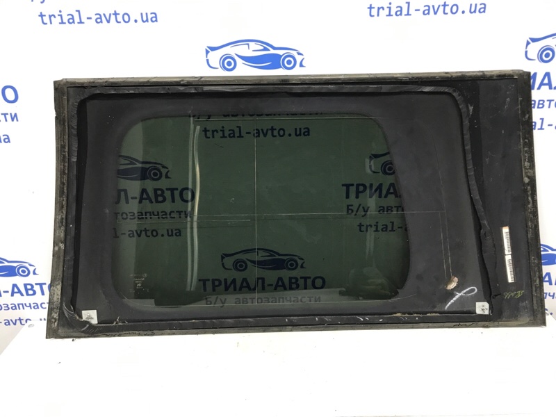 Стекло в кузов заднее правое Nissan Pathfinder R51 2.5 Diesel YD25DDTI Стекло в кузов заднее правое Nissan Pathfinder R51 2.5 Diesel YD25DDTI