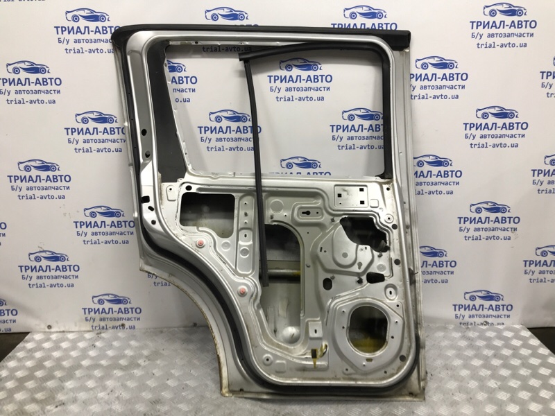 Дверь задняя левая Pathfinder 2004-2014 R51 2.5 Diesel YD25DDTI