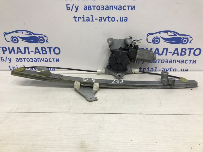Стеклоподъемник задний правый Nissan Pathfinder 2004-2014 R51 2.5 Diesel YD25DDTI 82700EB300 Б/У