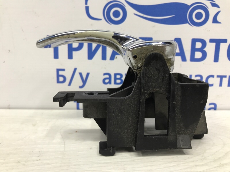 Ручка двери внутренняя левая Pathfinder 2004-2014 R51 2.5 Diesel YD25DDTI