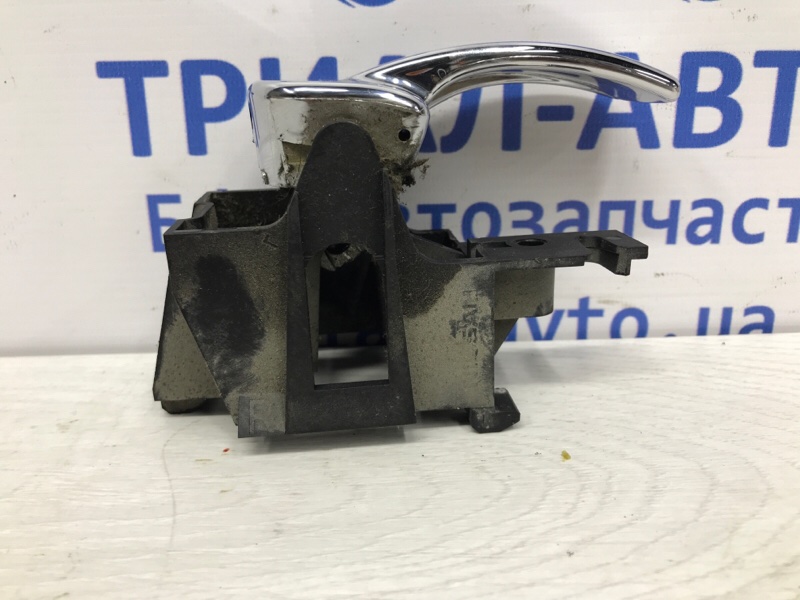 Ручка двери внутренняя правая Pathfinder 2004-2014 R51 2.5 Diesel YD25DDTI