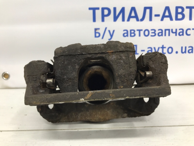 Суппорт задний правый Pathfinder 2004-2014 R51 2.5 Diesel YD25DDTI