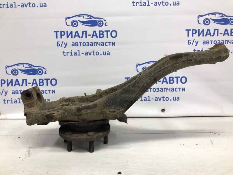 Кулак поворотный правый со ступицей Pathfinder 2004-2014 R51 2.5 Diesel YD25DDTI
