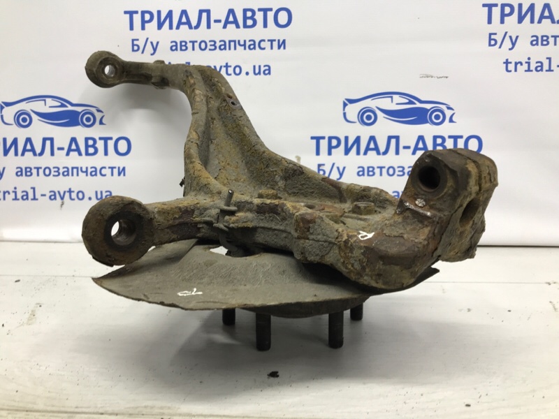 Кулак поворотный правый со ступицей Nissan Pathfinder R51 2.5 Diesel YD25DDTI