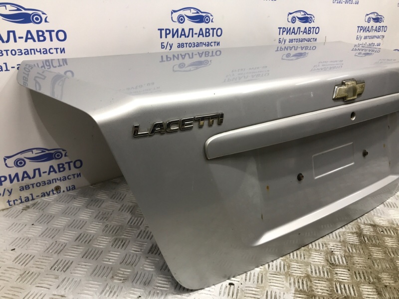 Крышка багажника Chevrolet Lacetti j200 1.8 Бензин Крышка багажника Chevrolet Lacetti j200 1.8 Бензин
