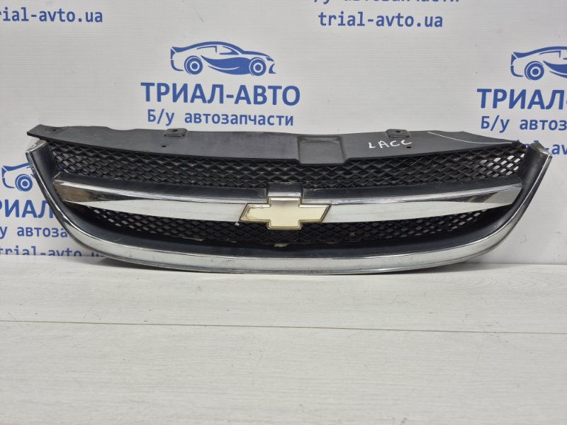 Решетка радиатора Chevrolet Lacetti 2004-2013 j200 1.8 бензин F18D3 96547250 Б/У