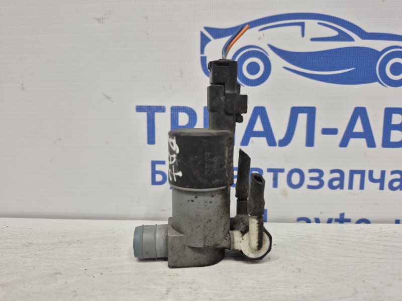 Насос омывателя фар Nissan Pathfinder 2004-2014 R51 2.5 Diesel YD25DDTI 28920EB320 Б/У