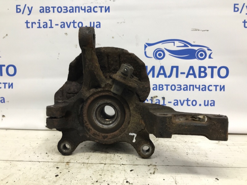 Кулак поворотный левый со ступицей Chevrolet Lacetti 2004-2013 j200 1.8 бензин F18D3 96488823 Б/У