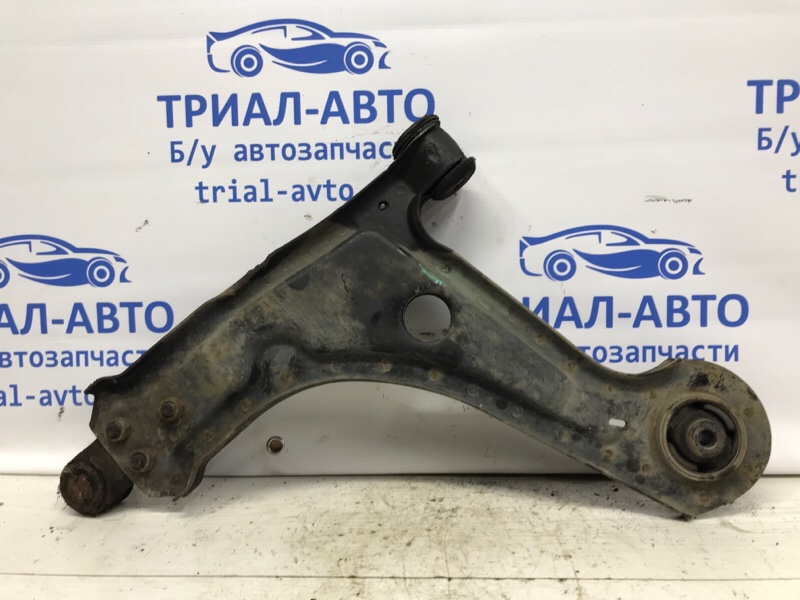 Рычаг правый Lacetti 2004-2013 j200 1.8 бензин F18D3