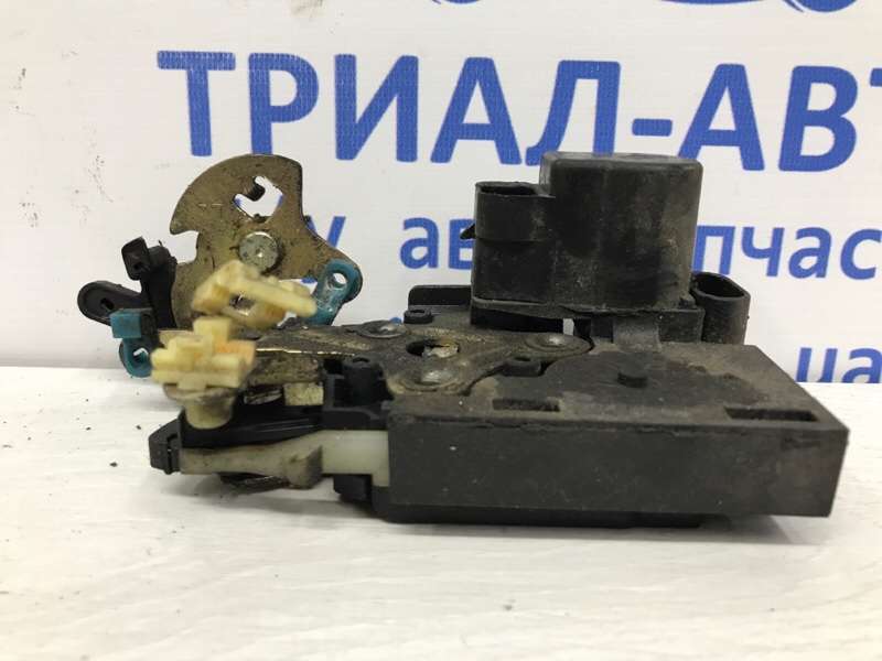Замок двери задний левый Chevrolet Lacetti j200 1.8 бензин F18D3