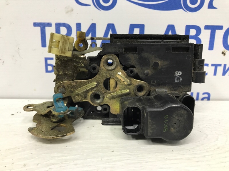 Замок двери передний правый Chevrolet Lacetti 2004-2013 j200 1.8 бензин F18D3 96272642 Б/У