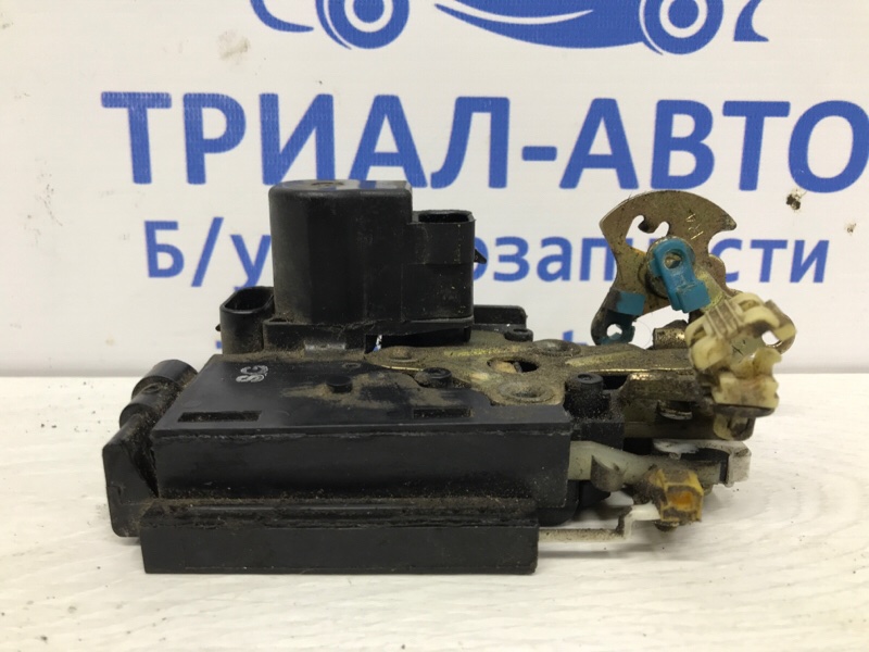 Замок двери передний правый Chevrolet Lacetti j200 1.8 бензин F18D3