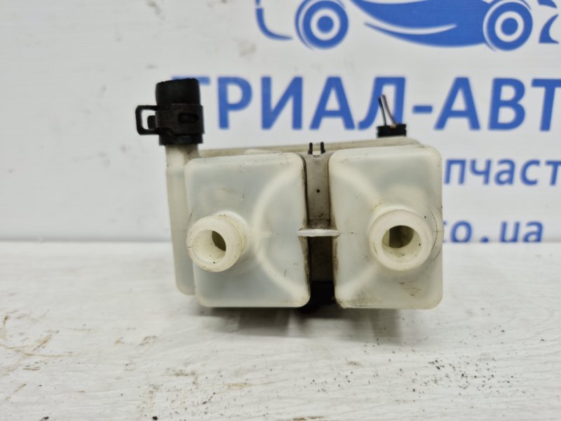Бачок главного тормозного цилиндра Lacetti 2004-2013 j200 1.8 бензин F18D3