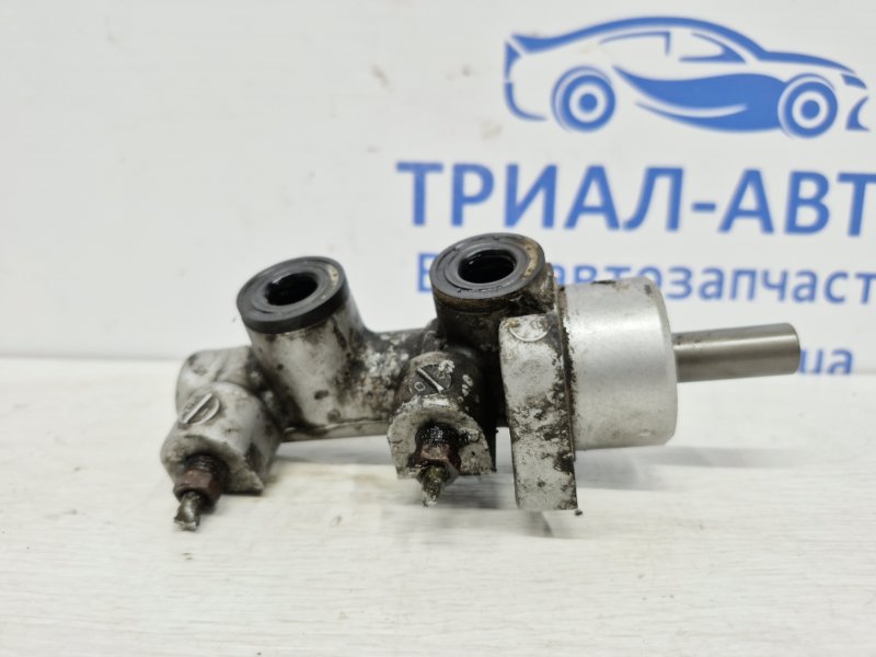 Тормозной цилиндр главный Chevrolet Lacetti 2004-2013 j200 1.8 бензин F18D3 96418831 Б/У