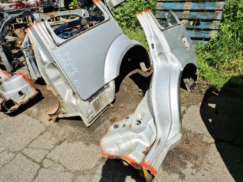 Четверть автомобиля задняя левая Nissan Pathfinder R51 2.5 Diesel YD25DDTI