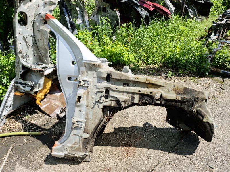 Четверть автомобиля передняя правая Nissan Pathfinder 2004-2014 R51 2.5 Diesel YD25DDTI 76214EB330 Б/У