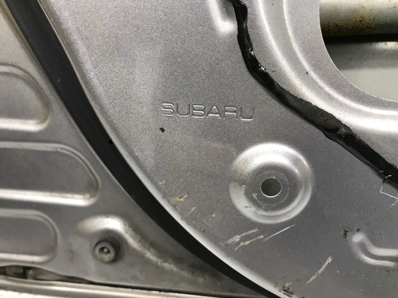 Дверь передняя левая Outback 2009-2014 BR 2.5 бензин Ej253