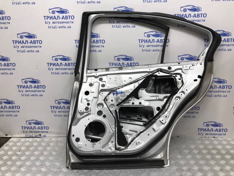 Дверь задняя правая Q50 2013- V37 2.2 diesel OM651