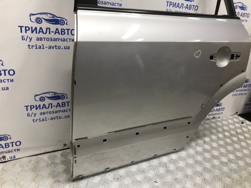 Дверь задняя левая Hyundai Tucson JM 2.0 diesel D4EA