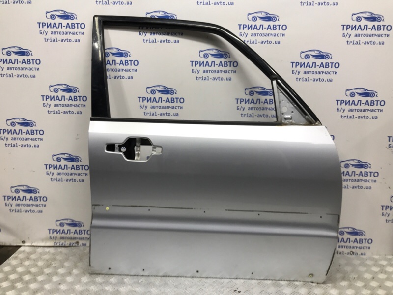 Дверь передняя правая Mitsubishi Pajero Wagon 2006-2022 4 3.2 Дизель 4M41 5700A452 Б/У