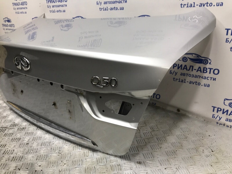 Крышка багажника Q50 2013- V37 2.2 diesel OM651
